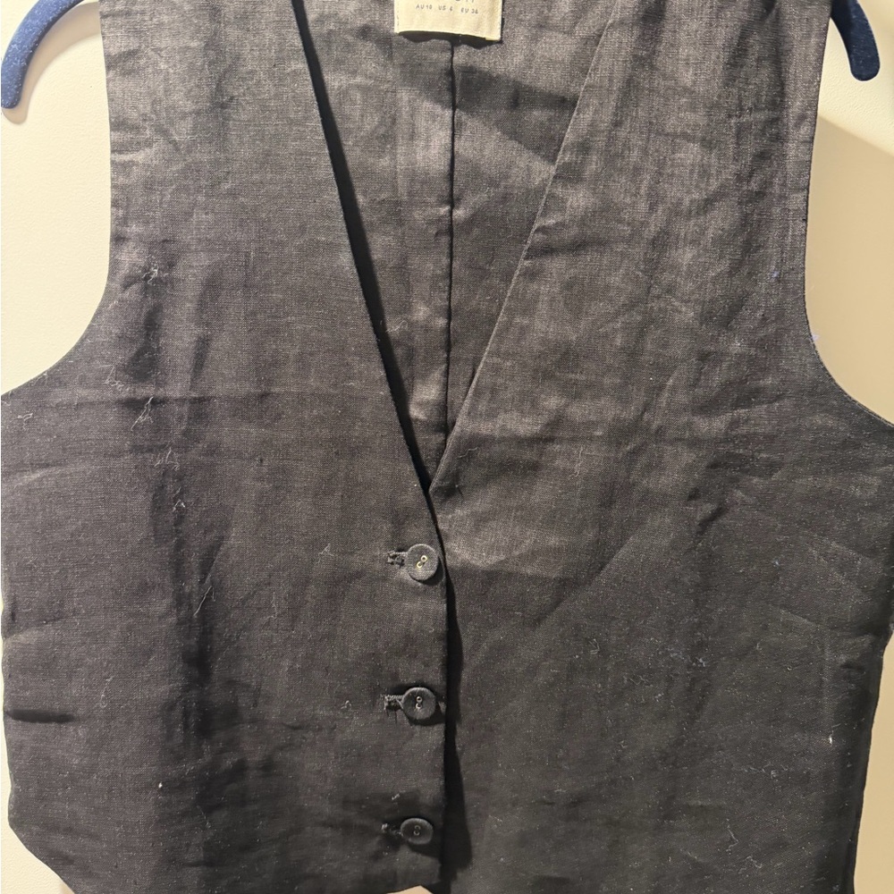 DISSH Banks Black Linen Sleeveless Vest - Picture 3 of 4